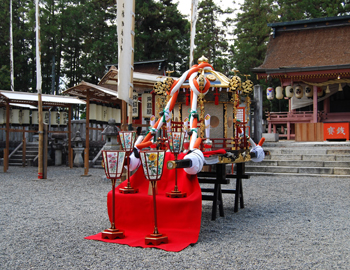 牛尾宮神輿（県重文）　神戸日𠮷神社蔵