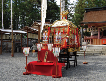 大宮神輿（県重文）　　神戸日𠮷神社蔵