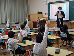神戸小学校