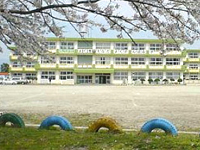 北小学校